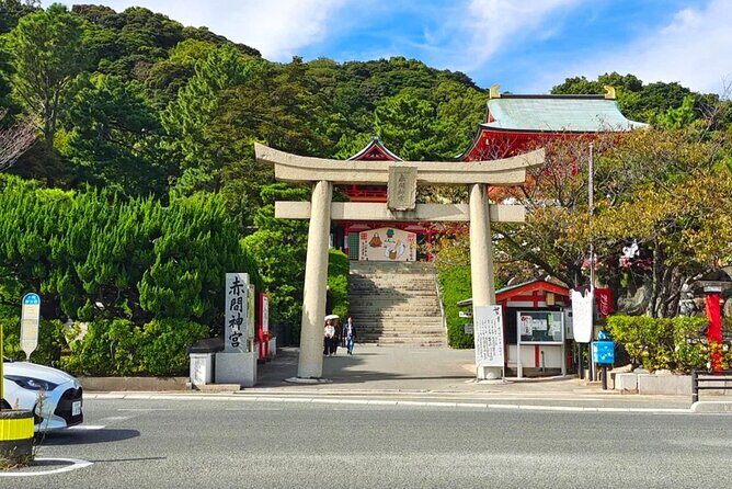 Fukuoka: Kyushu day tour with Mojiko port, Kokura Castle ,Shrine - Practical Details and Tour Logistics