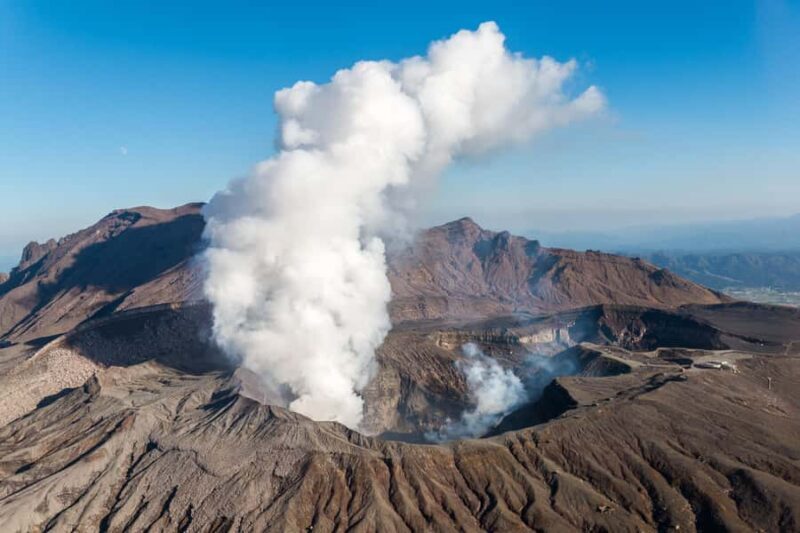 Fukuoka: Mt. Aso Crater & Kusasenri & Kurokawa Onsen Tour - Good To Know