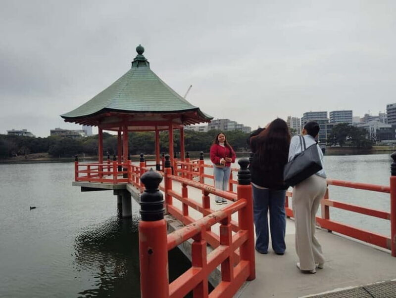 Fukuoka: Ohori Park Walking Tour with Guide - Discovering Ohori Park: A Balance of Nature and History