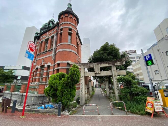 Fukuoka: Port Tower, Old Hakata, and Architectural Wonders - Shopping at Kawabata Arcade