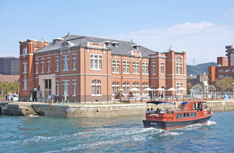 Fukuoka private car charter service: Mojiko, Karato Market, Kokura Castle, Miyajidake Shrine, Munakata Taisha, Kawachi Wisteria Garden, Sarakurayama night view, etc. - The useful details at a glance
