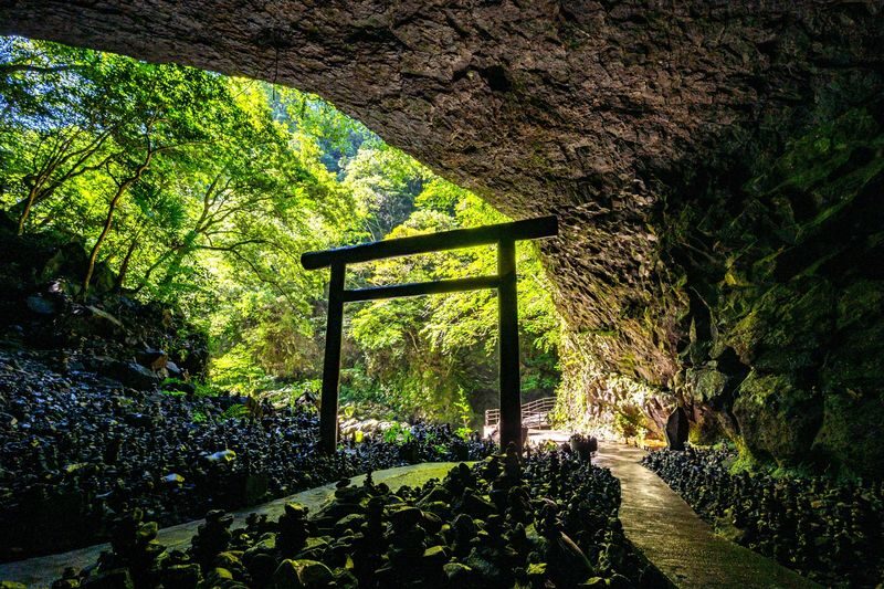 Fukuoka Takachiho Full-Day Private Tour - Amanoyasukawara and Amano Iwato: a sacred valley
