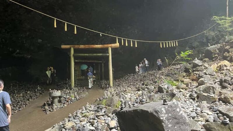 Fukuoka: Takachiho Gorge and Kumanoimasu Shrine Day Trip - Discover the Myths and Scenic Wonders of Kyushu on a Day Trip from Fukuoka
