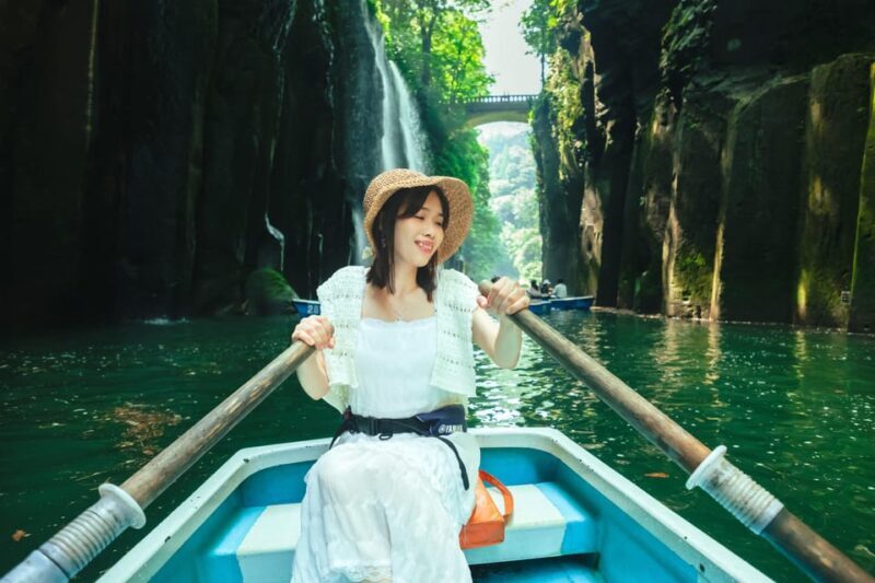 Fukuoka: Takachiho Gorge Highlights One Day Private Tour - Exploring the Beauty of Takachiho Gorge