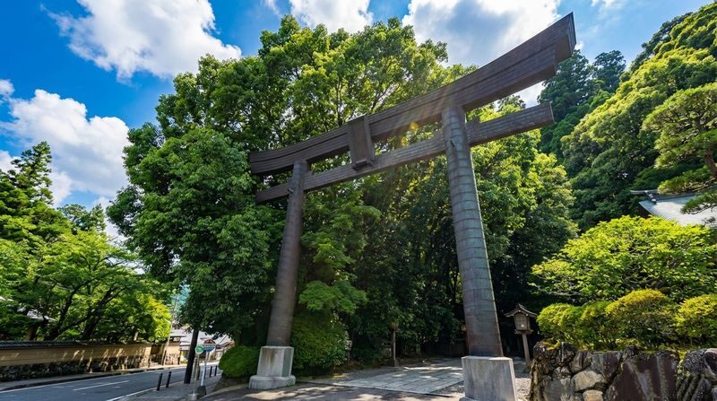 Fukuoka Takachiho Gorge & Train Full-Day Tour - The long road from Fukuoka to Takachiho