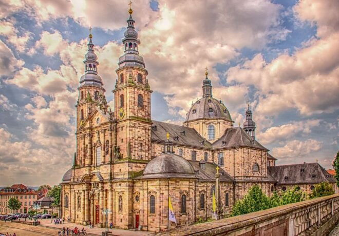Fulda: Private Guided Walking Tour - Live Tour Guide and Language Options