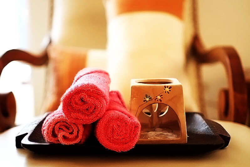 Full Body Massage By DBintan Salon Day Spa - What the Spa Visit Includes