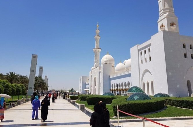 Full-Day Abu Dhabi City Tour From Dubai Including Lunch - Common Questions