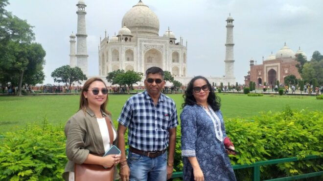 Full Day Agra Tour With Tour Guide - Languages and Accessibility