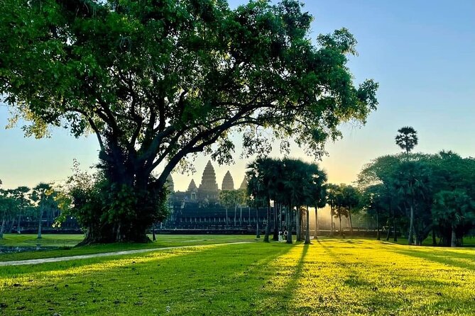 Full Day Angkor Complex by Tuk Tuk - (Optional Sunrise) - Meeting and Pickup Information