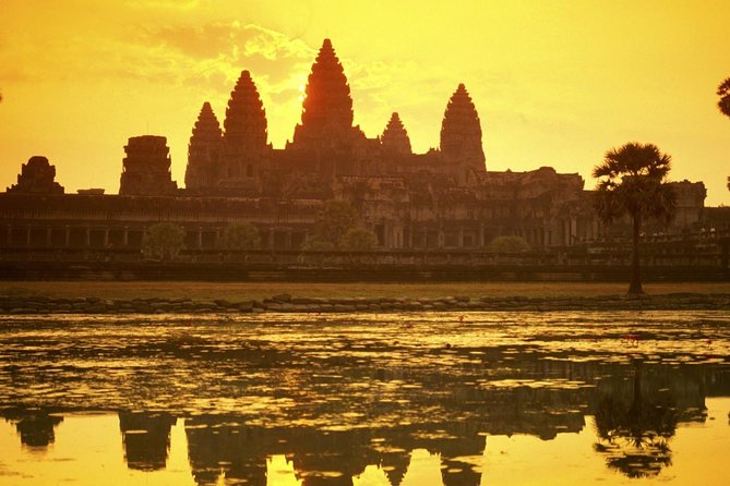 Full-Day Angkor Wat Sunrise Private Tour With Guide From Siem Reap - Benefits of a Private Tour With Guide