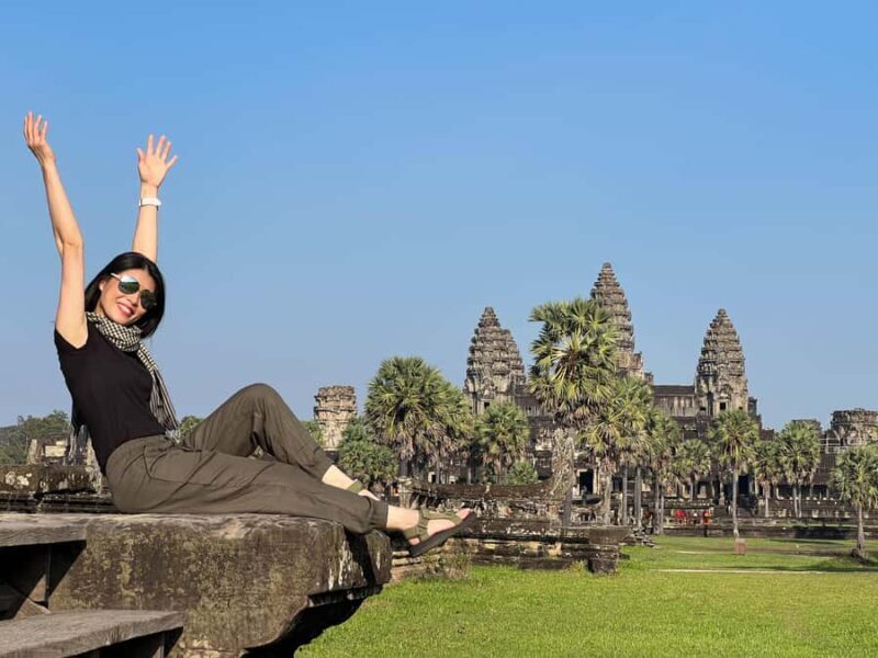 Full Day Angkor Wat Temple Tour from Phnom Penh All Incluive - The Itinerary: What to Expect from Dawn to Dusk