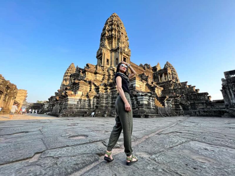 Full Day Angkor Wat Temple Tour from Phnom Penh All Incluive - The Guides: What Really Matters