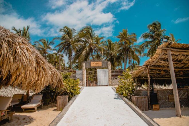 Full Day At Vista Mare Beach Club - Dining and Refreshments