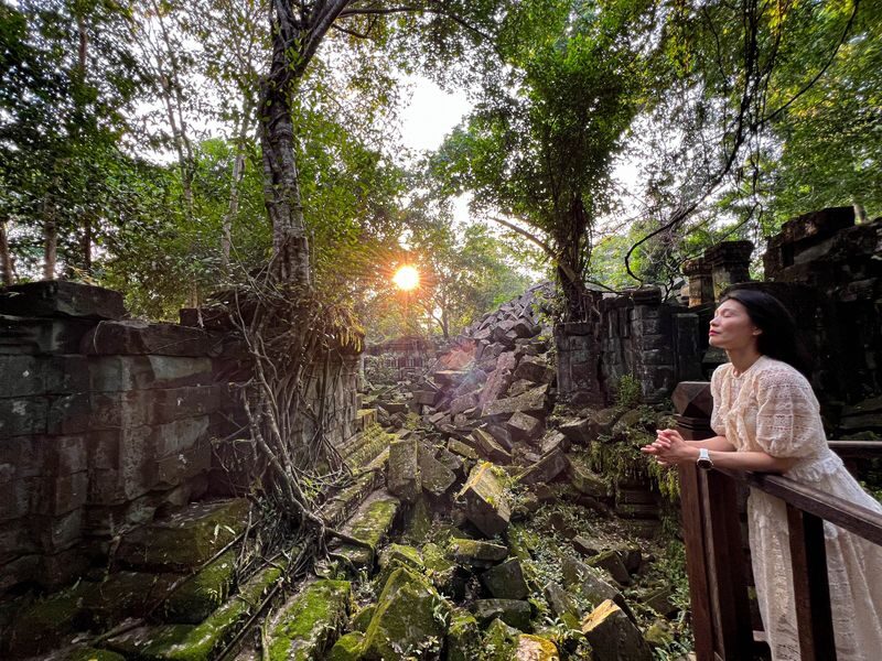 Full Day Banteay Srei Beng Mealea and Koh Ker Tour from Siem Reap - Guides, group size and communication