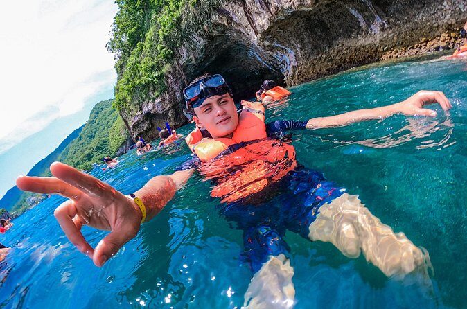 Full Day Boat Tour Animas and Quimixed Arches - Who Would Enjoy This Tour Most?