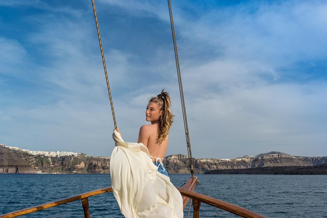 Full Day Boat Tour to Caldera Islands & Sunset in Oia by Bus - Bus Transfers Included