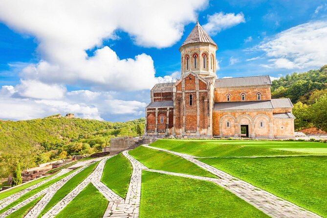 Full Day Bodbe Sighnaghi and Telavi Wine Tasting Tour - Transportation Details
