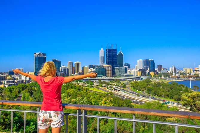 Full-Day Boutique Wine Tour With Pick up and Lunch - Lunch Experience