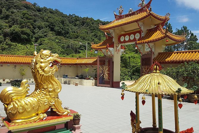 Full-Day Cameron Highlands & Batu Caves Tour From Kuala Lumpur - Inclusions and Services