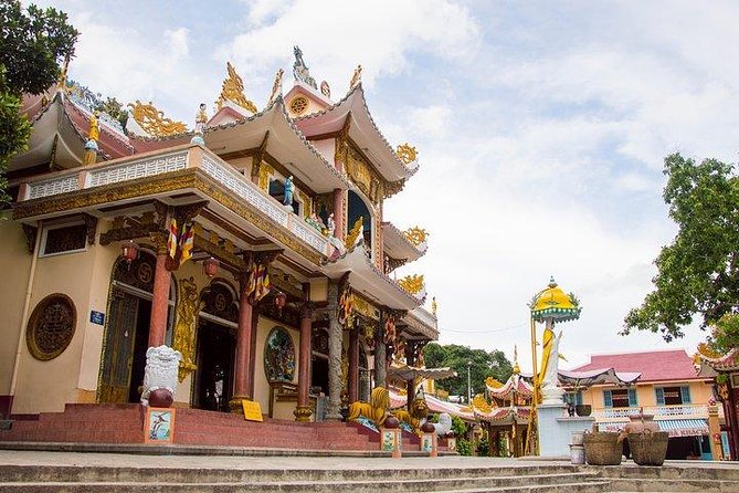 FULL-DAY CAO DAI TEMPLE and BLACK LADY MOUNTAIN From HO CHI MINH CITY - Common Questions