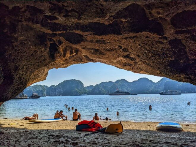 Full-Day Cruise and Kayak in Lan Ha Bay, Cat Ba Island - Guide Experience