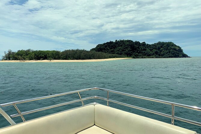 Full Day Cruise Xpedition to Fitzroy, Kent and Dunk Islands - Itinerary Highlights