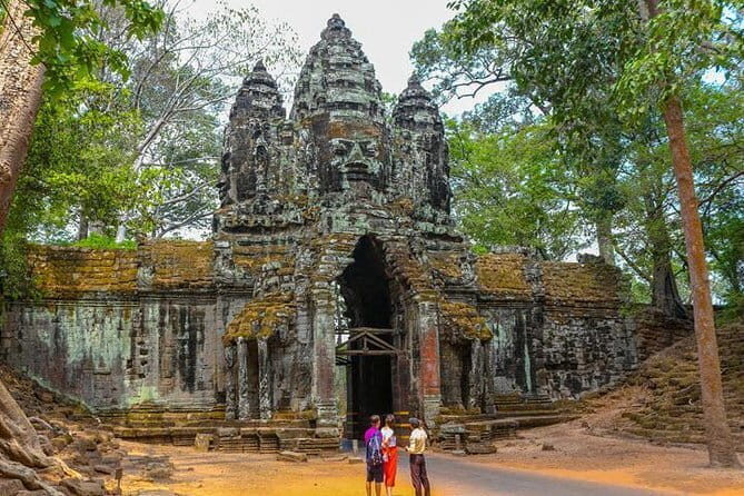 Full Day Discover Angkor Wat Archaeological with local guide - Practical Details and Tips