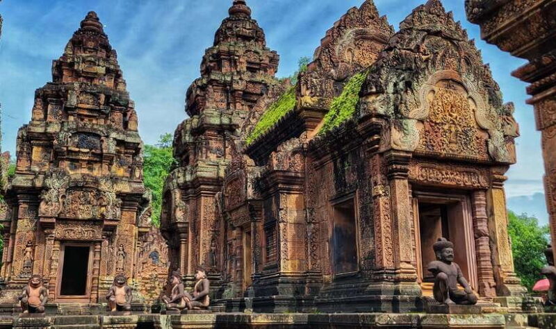 Full-Day Discover Banteay Srei & Kbal Spean Mountain - FAQs