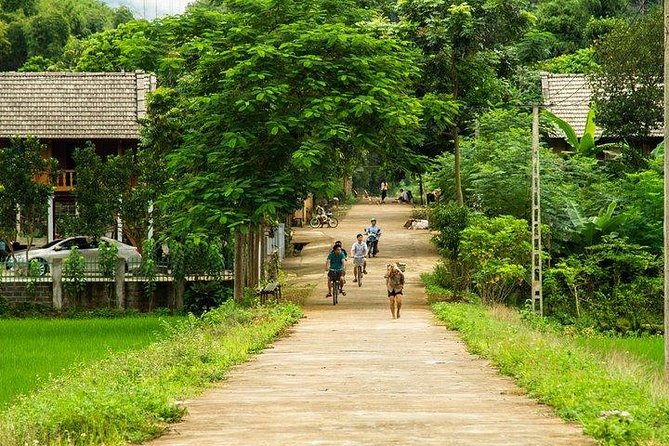 Full-Day DISCOVER MAI CHAU FROM HA NOI - Bicycling Through Lush Farm Fields
