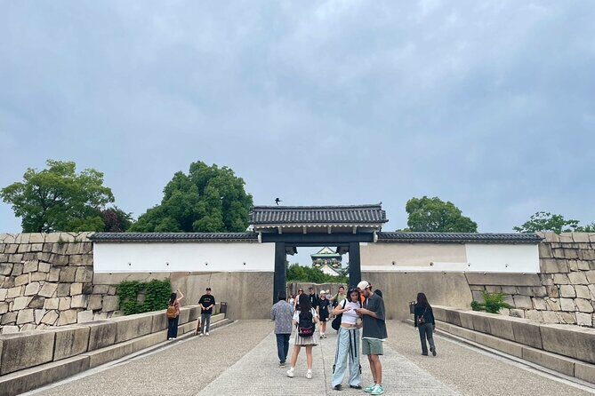 Full-Day Experience: Castle Tour, Kushikatsu, and Making Pottery - Practical Aspects of the Tour