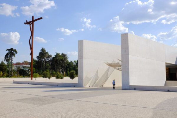 Full-Day Fátima Tour From Lisbon - Negative Review