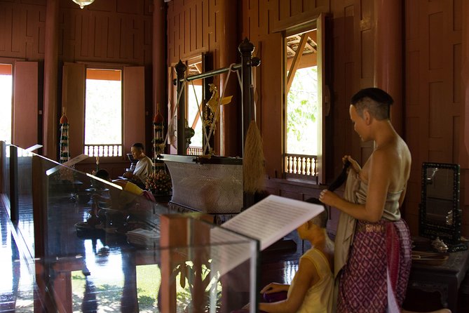 Full Day Folding Umbrella Market and Amphawa Floating Market - Best Time to Visit Full Day Folding Umbrella Market