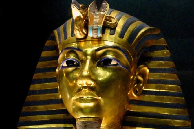 Full-Day Giza Pyramids, Egyptian Museum and Bazaar Private Tour - Tour Highlights