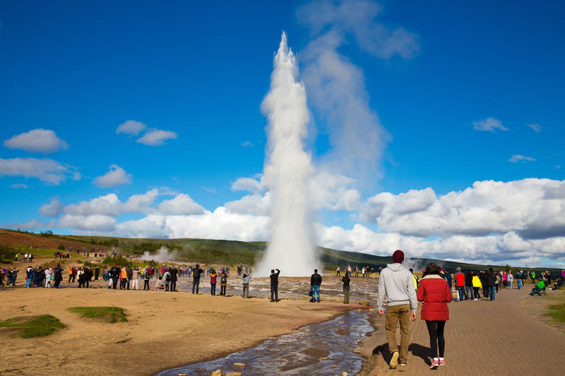 Full-Day Golden Circle Express Tour from Reykjavik - Departure, timing and what to pack