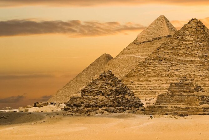 Full Day Guided Bus Tour To Giza Pyramids From Makadi - Price and Booking