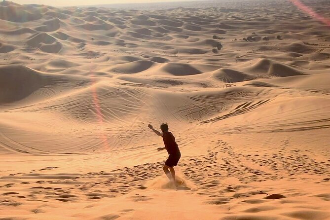 Full-Day Guided Evening Desert Safari Tour in Dubai - Location and Experience