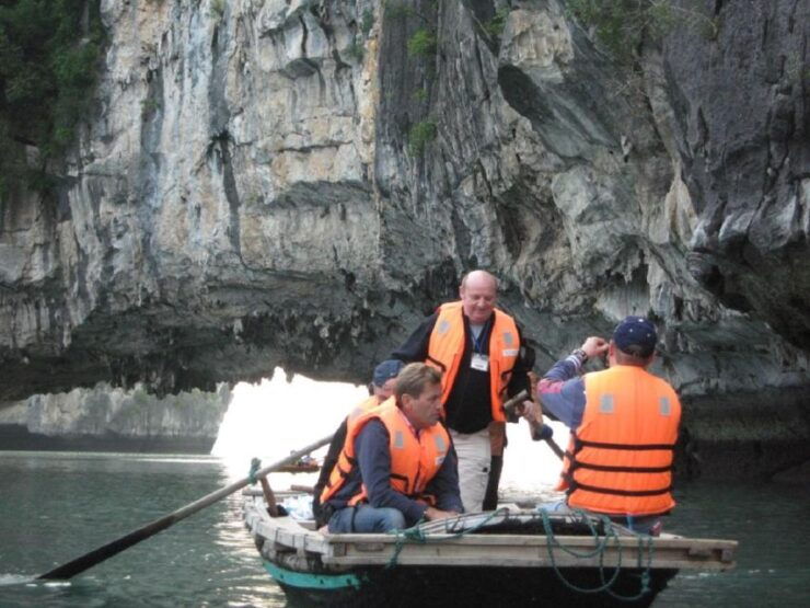 Full Day Halong Bay, Bus, Guide, Meal, Kayaking, Cave, Swim - Bus Transportation Details