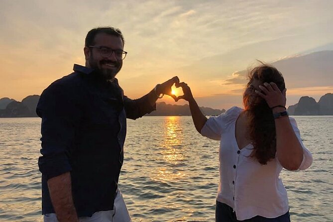 Full Day Halong Bay Luxury Limousine Bus & Buffet Lunch - Reviews