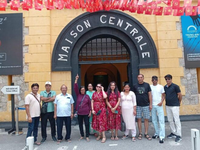 Full Day Hanoi City Tour With Transfer and Lunch, Tour Giude - Tour Experience Details