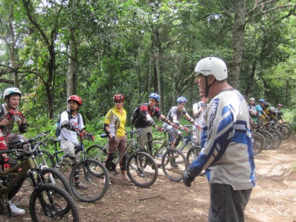 Full Day Hike & Bike at Doi Suthep Mountain National Park - Hiking Through Thick Jungle