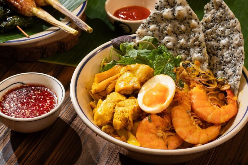 Full-Day Historical Hanoi City - Lunch is more than a convenient pause