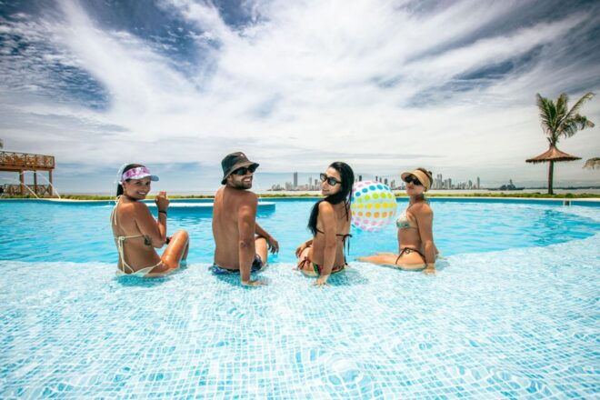 Full Day in Long Island Beach Club - Description