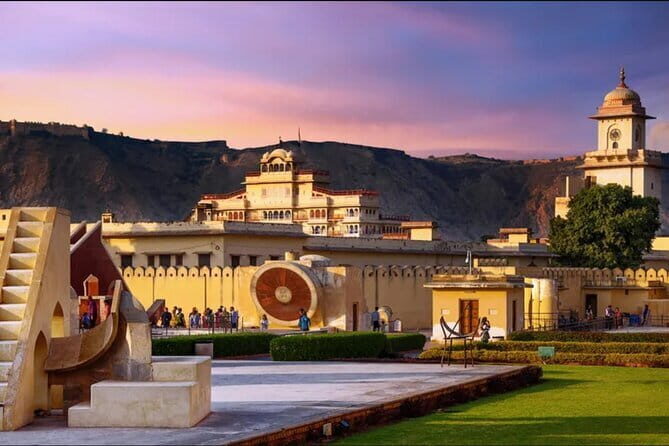 Full Day Jaipur Sightseeing Tour by TukTuk - Who Is This Tour Best Suited For?