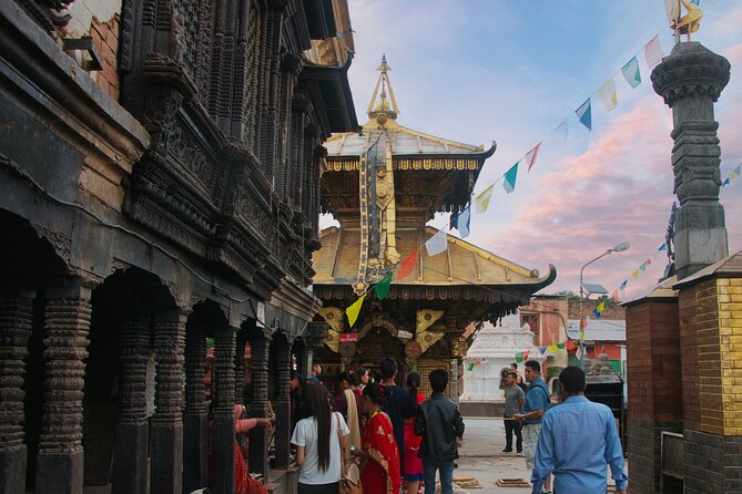 Full-Day Kathmandu Private Sightseeing Tour - Local Markets and Shopping