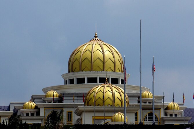 Full Day Kuala Lumpur City Tour With Petronas Twin Tower Tickets - Operator Details