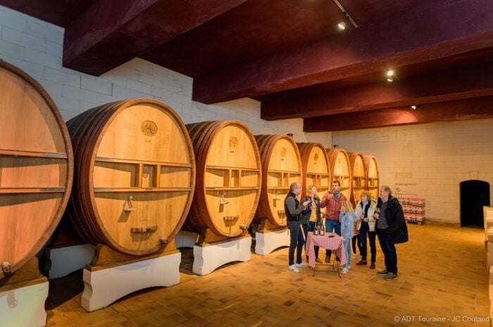 Full Day Loire Valley Wine Tour With Lunch: Vouvray & Chinon - Important Information for Participants