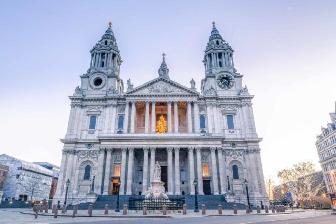 Full-Day London Sightseeing Tour – Historic & Modern - St. Pauls Cathedral Visit