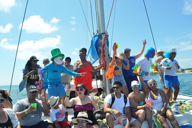 Full-Day Luxurious Catamaran Adventure - Cancún to Isla Mujeres - Mixed Feedback