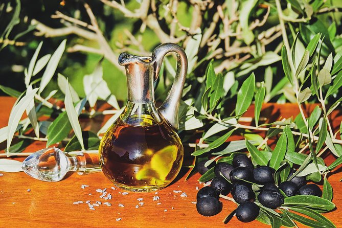 Full-Day Montserrat Tour From Barcelona With Wine & Catalan Meal - Tour Highlights